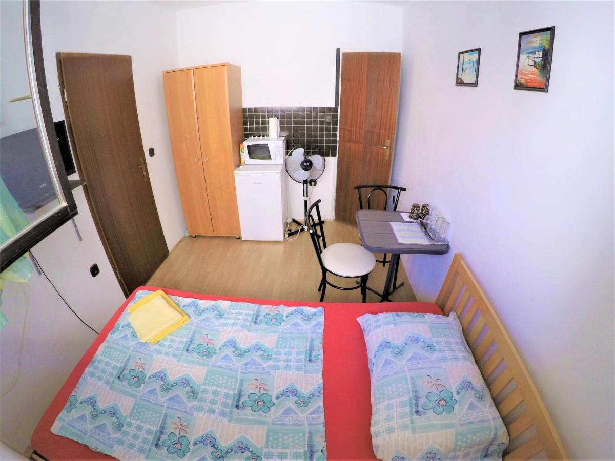 Apartments And Rooms By The Sea Bibinje, Zadar - 6199 Esterno foto
